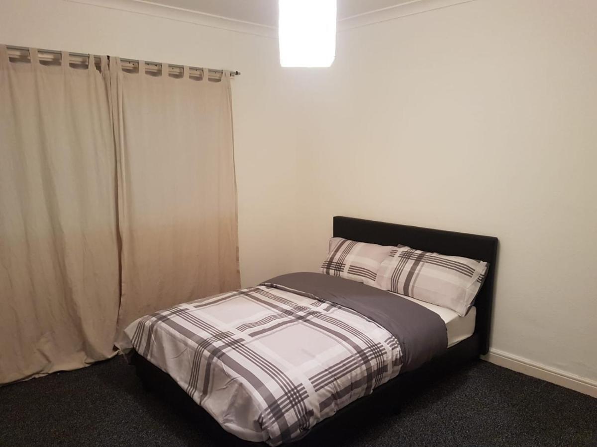 Bed and Breakfast Budget House In Gants Hill à Ilford Extérieur photo